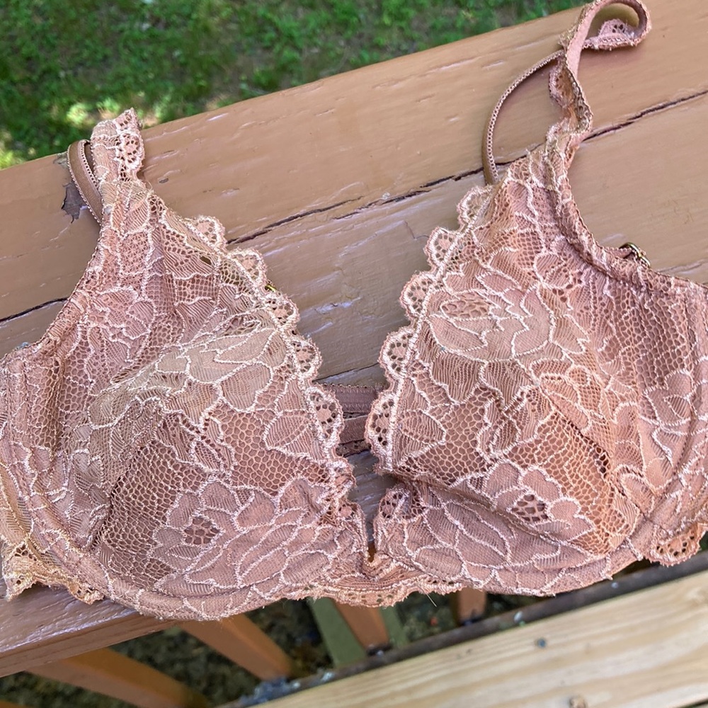 Victoria’s Secret tan lace bra